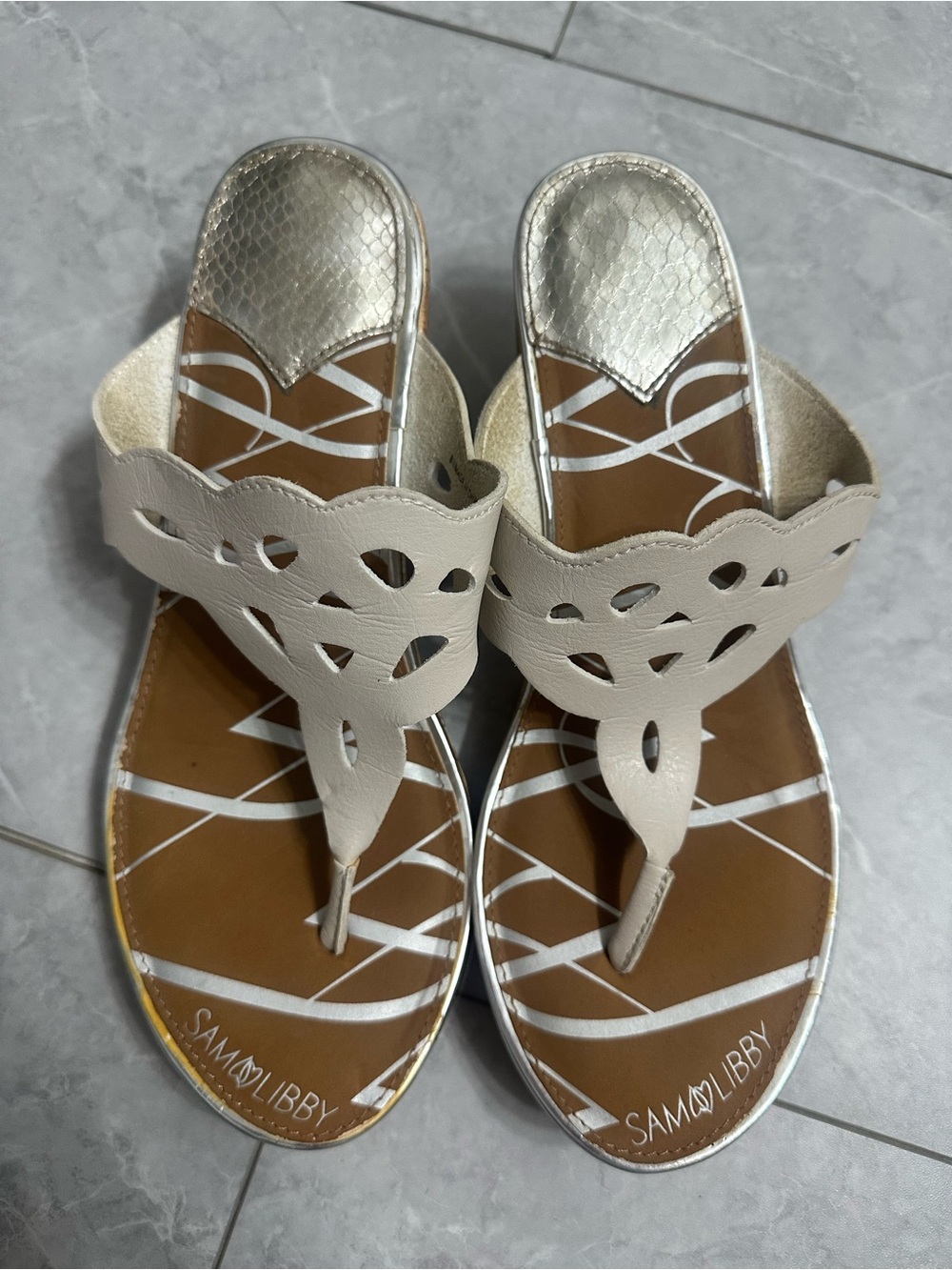 Sam & Libby Women's White Cutout Thong Cork Wedge Sandals with Metallic Accent